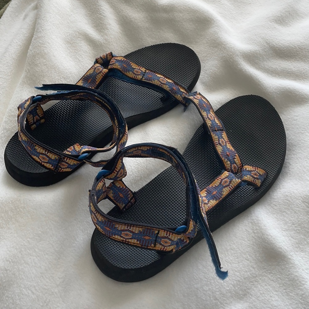 Tevas Sandals Womens size 10
